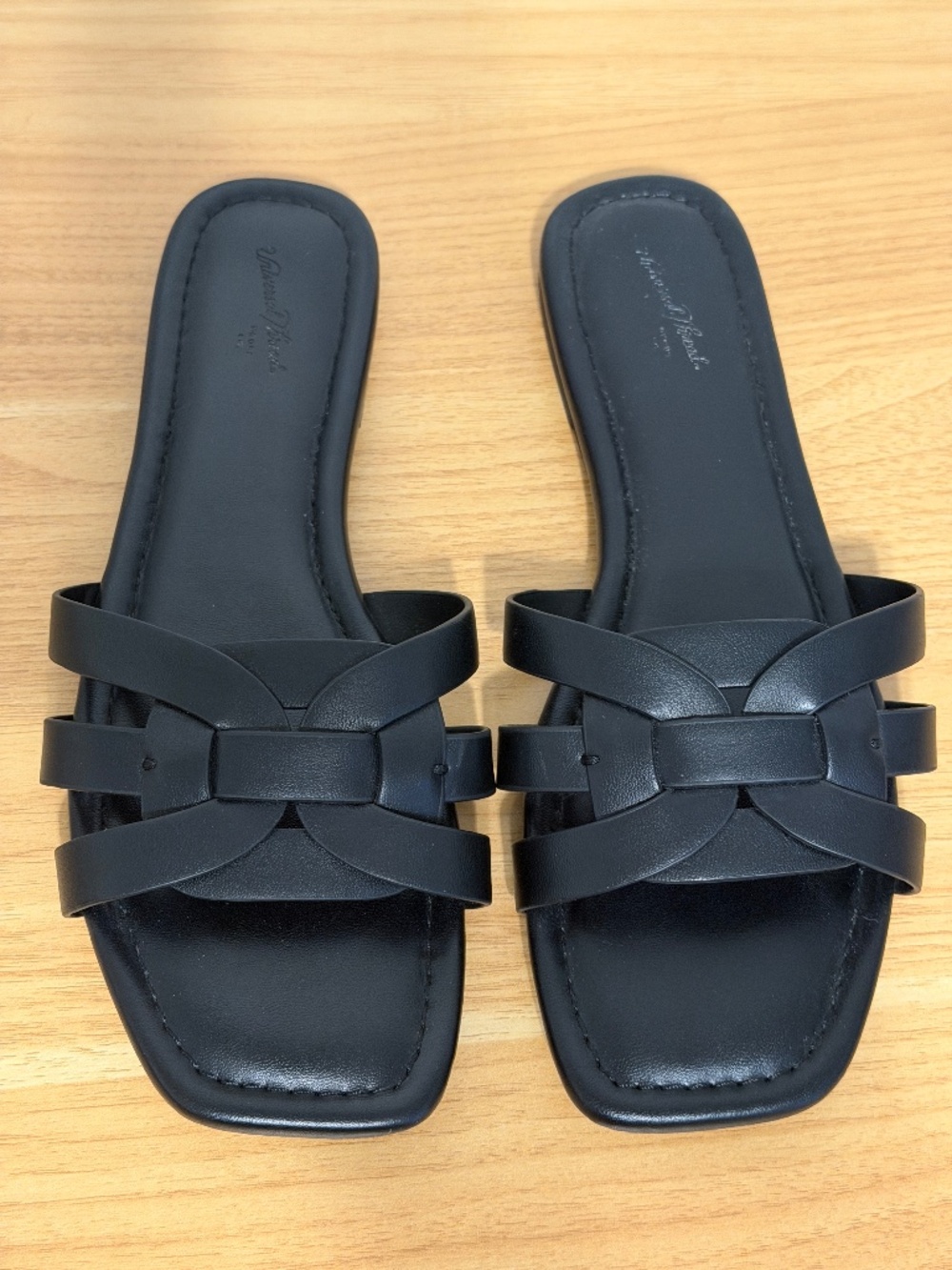 Universal Thread Black Flat Sandals